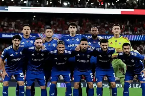 المفاجآت تحدث في البرتغال.. كاراباج اجدام يعود أمام بنفيكا بدوري الأبطال